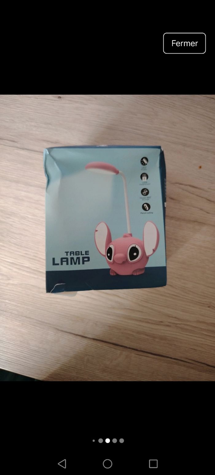 Lampe de bureau Stitch neuve – LED flexible Disney – Idéal enfant, ado ou déco geek - photo numéro 4