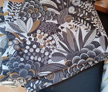 Coupon tissu jacquard 106x135 cm + chutes 