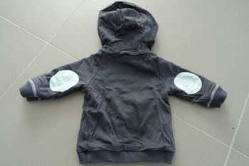 Pull à capuche réversible