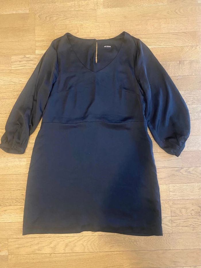 Robe satinée noire manches longues H&M Concious - photo numéro 2