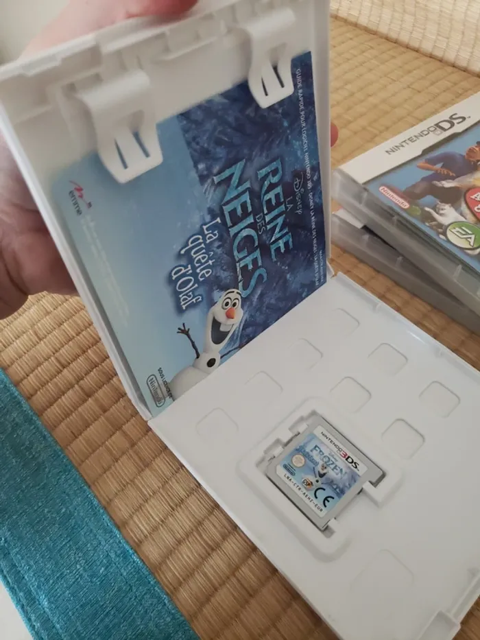 Lot de 4 jeux Nintendo DS cars, sims 2, quête d'Olaf et Lego - photo numéro 4