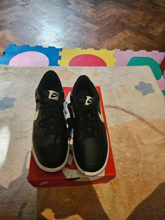 Nike Dunk Low Black White Taille 40 - photo numéro 2