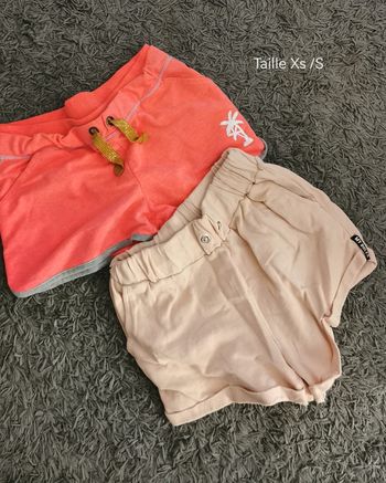 2 Shorts taille Xs /S