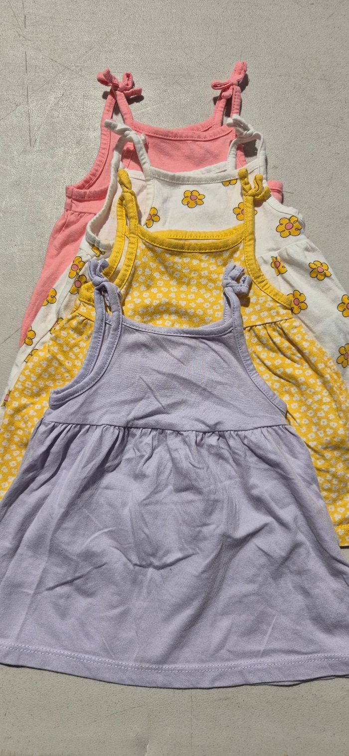 Lot robes été 3 mois