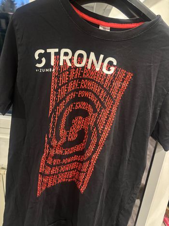Tee shirt femme Strong by zumba M/L