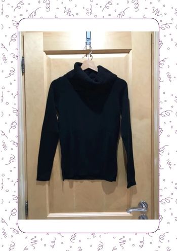 Pull col roulé noir camaïeu