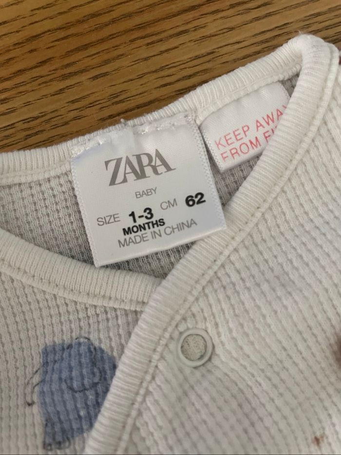 Pyjama Zara Taille 1-3 mois - photo numéro 2