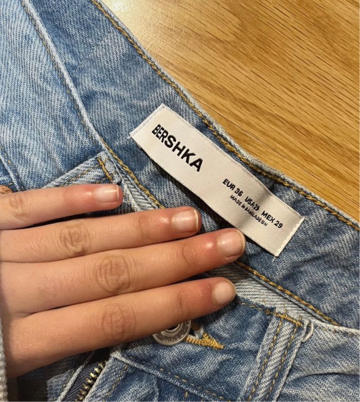 Jean bershka bleu droit - photo numéro 2