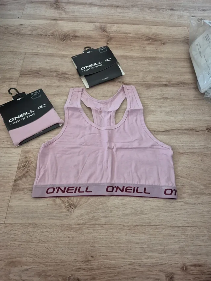 lot de 2 brassiere de sport o'neill rose pale neuve - photo numéro 2