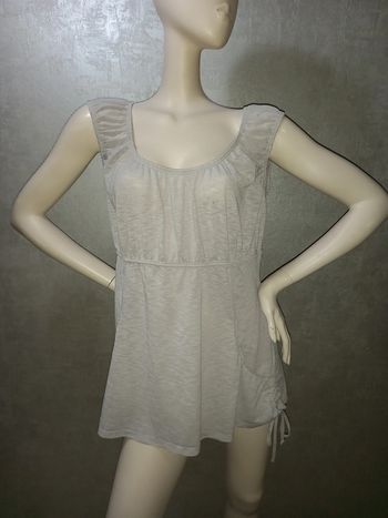 débardeur gris élastique sous la poitrine taille 42