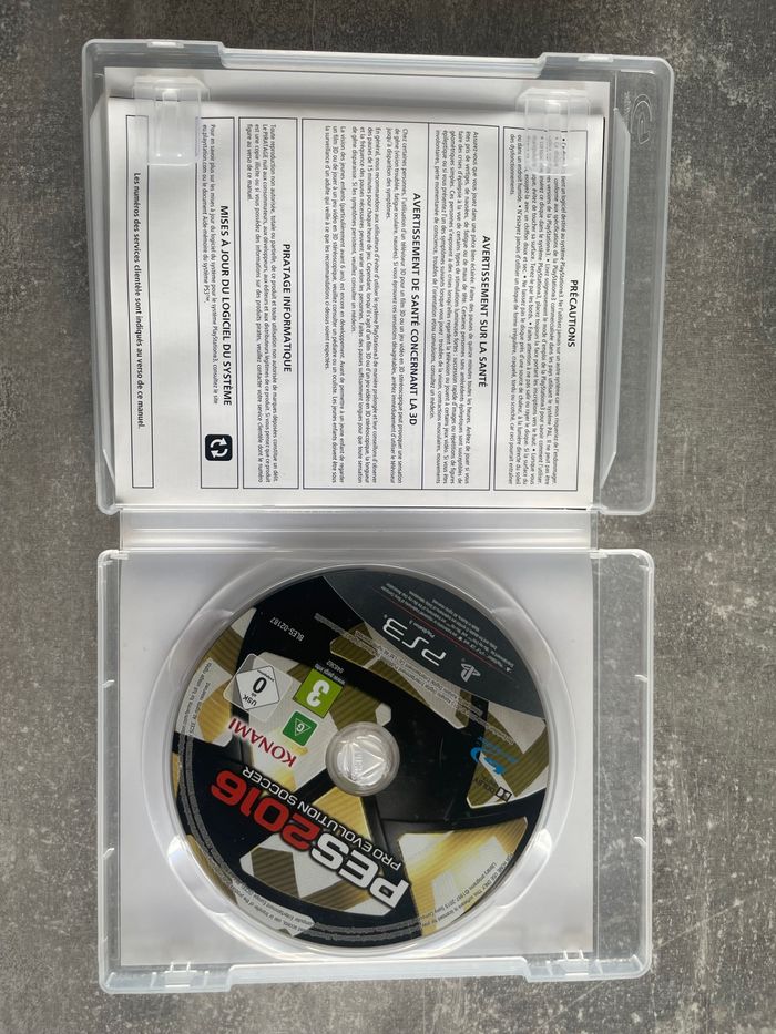 Jeu pour Sony PS3, PES 2016, Pro evolution soccer, day one edition en français. - photo numéro 4