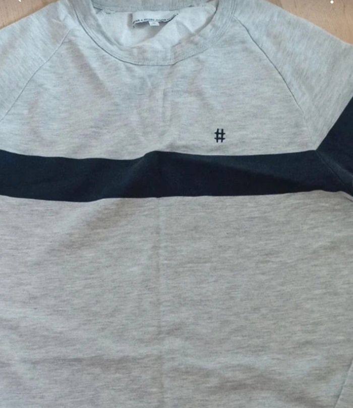 Pull léger/tee shirt - photo numéro 2