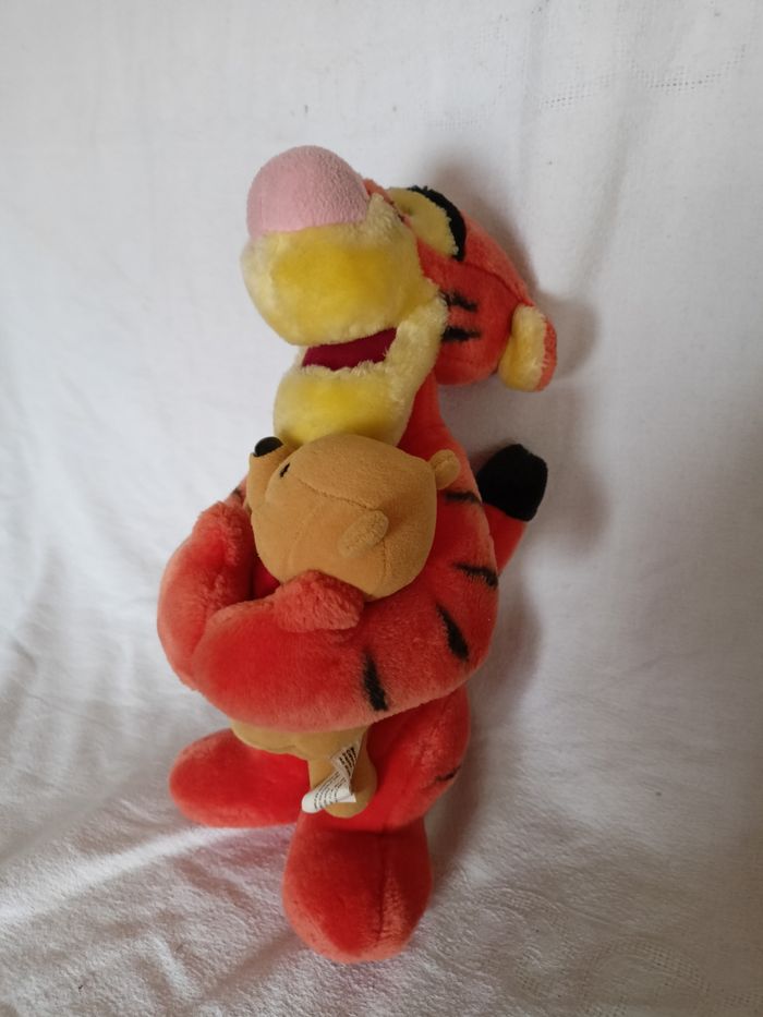 Tigrou et Winnie Disneyland Paris 40 cm