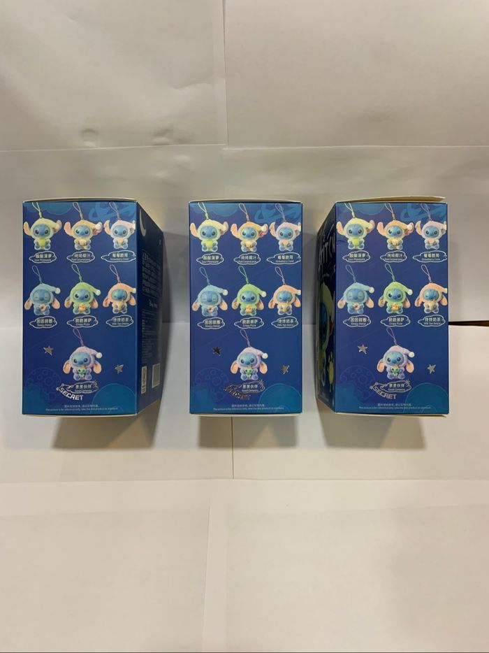 Lot de 3 figurines Labubu Stitch - The Monsters x Disney - photo numéro 3