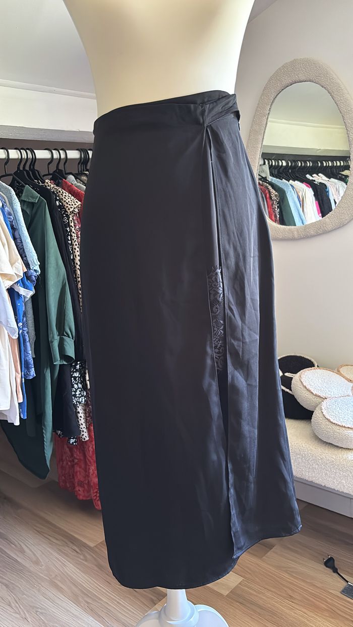 Jupe noire dentelle Zara T34
