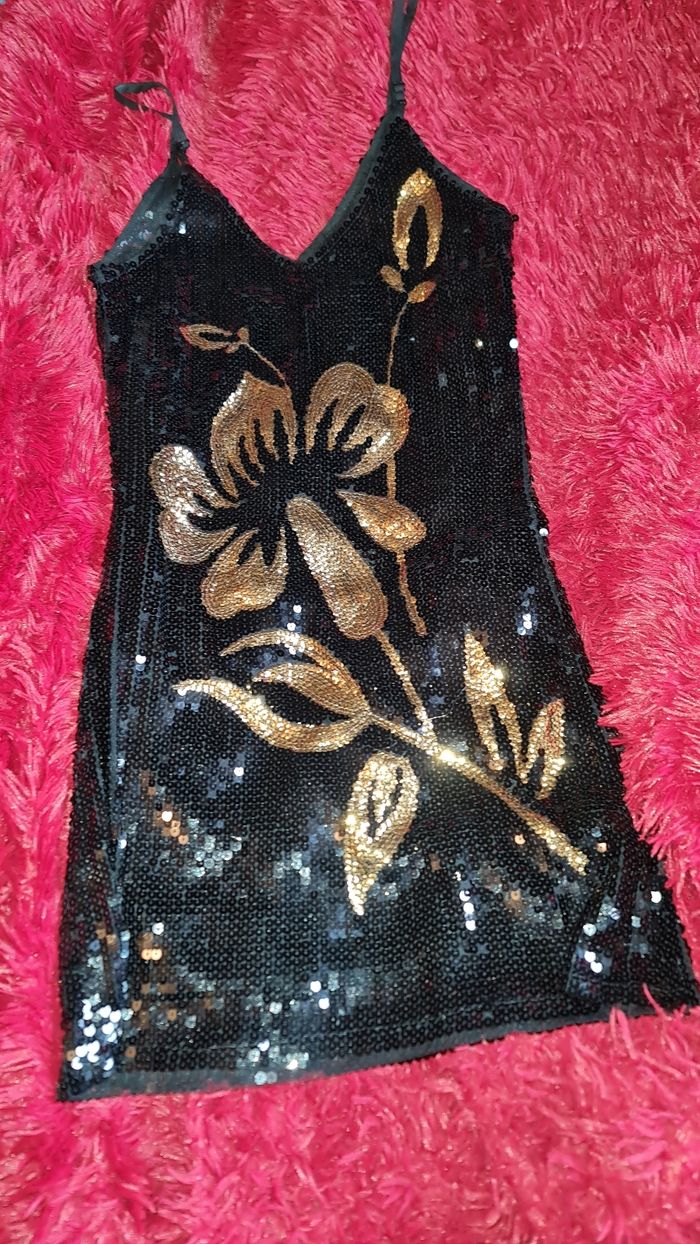 Robe sequins noir/doré 36/38 Neuve - photo numéro 4