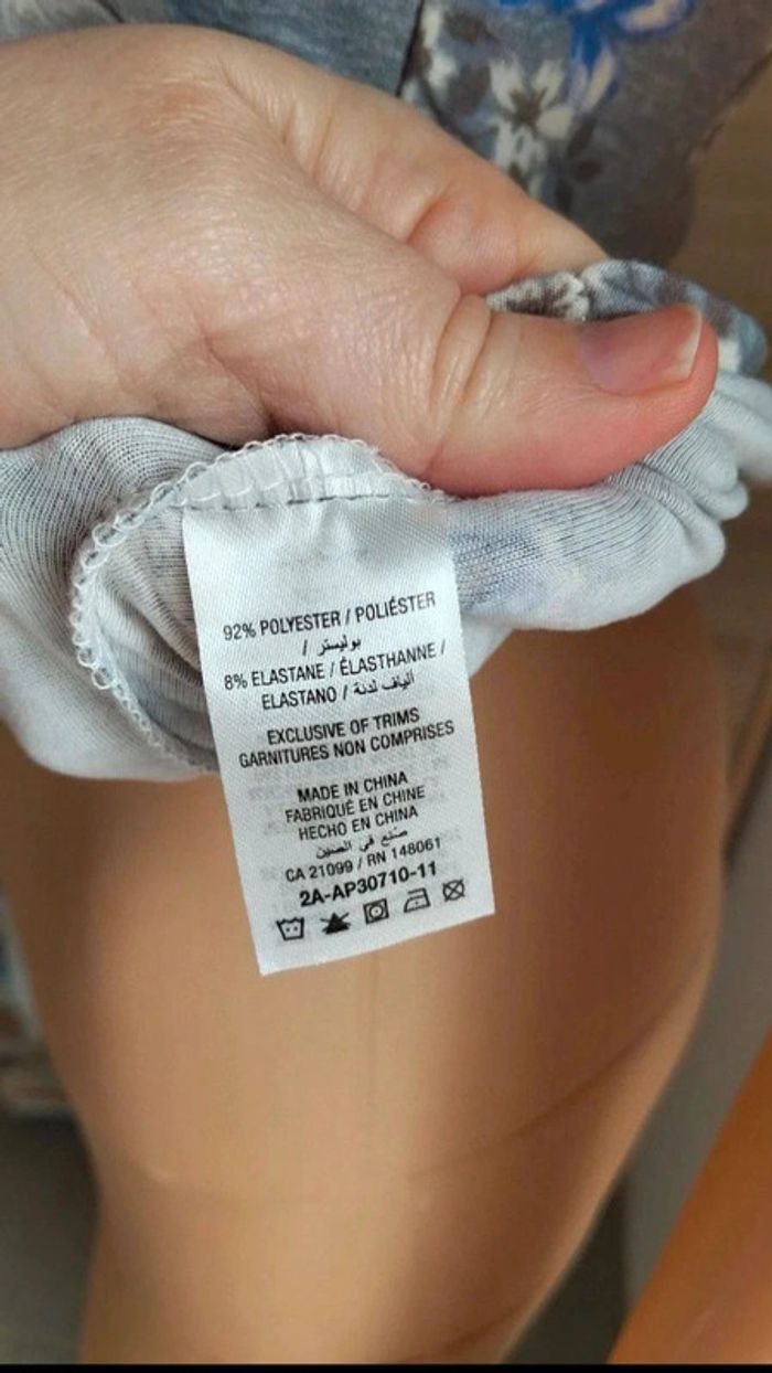 Débardeur taille s Ardene gris avec fleurs femme - photo numéro 5