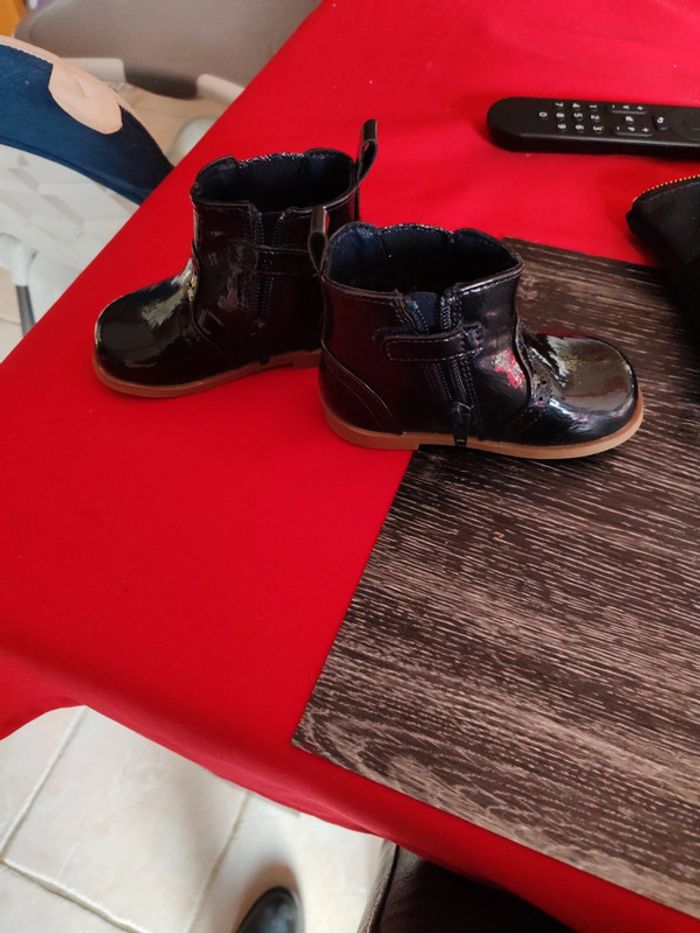 Bottes vernies enfant – Okaïdi – Taille 21 – Neuves - photo numéro 2