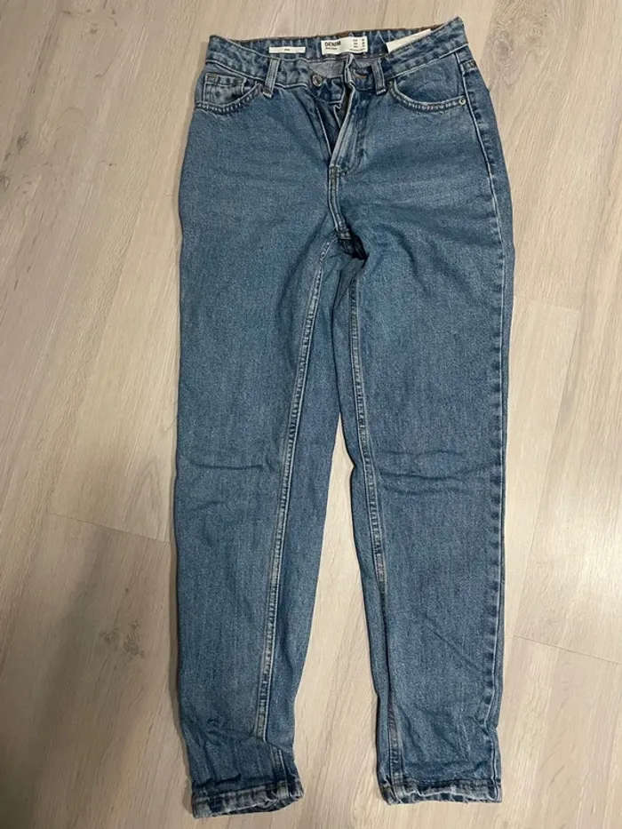 Jeans Mom Bershka