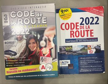 Lot de 3 dvd et 1 livre code de la route 2022 