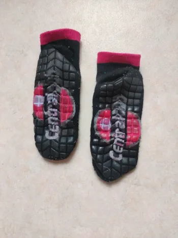 Chaussettes spéciales antidérapantes pour trampoline park