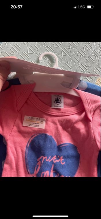 Bodie petit bateau + son pyjama  6 mois