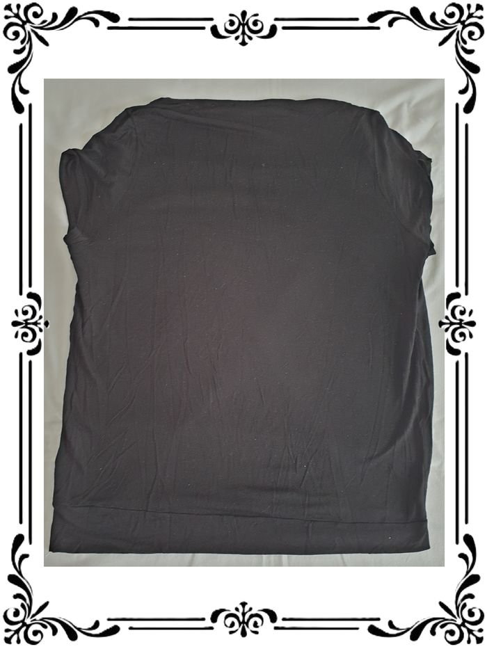 Tee shirt taille 42. - photo numéro 2