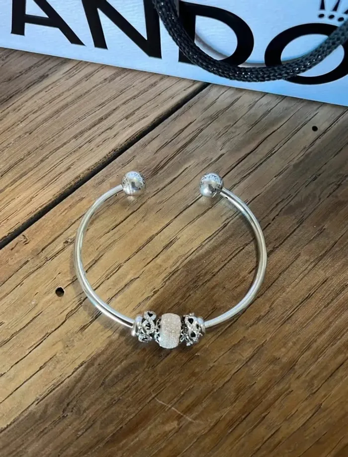 Jonc Pandora avec charms - photo numéro 2