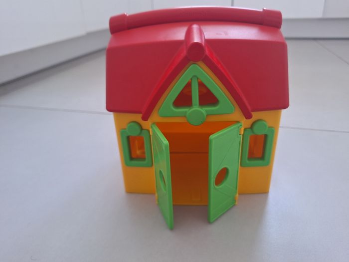 Maison playmobil 123 avec personnages animaux et accessoires - photo numéro 2