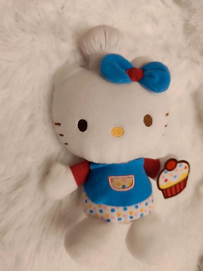 Peluche Hello Kitty Pâtissière - photo numéro 5
