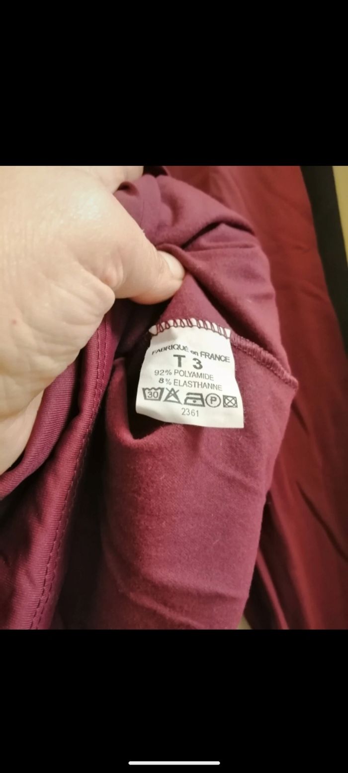 Pull col roulé bordeaux. Taille L - photo numéro 2