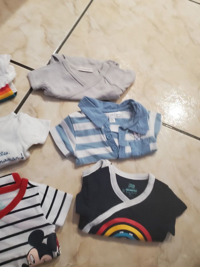 Lot de 6 bodies 1 mois - photo numéro 3