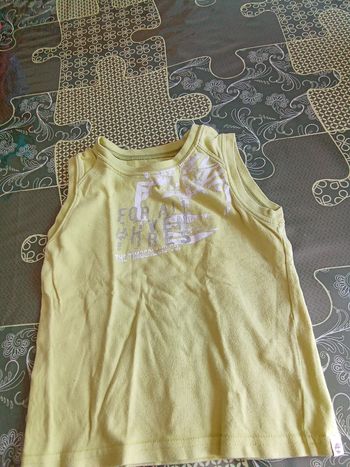 T shirt sans manches