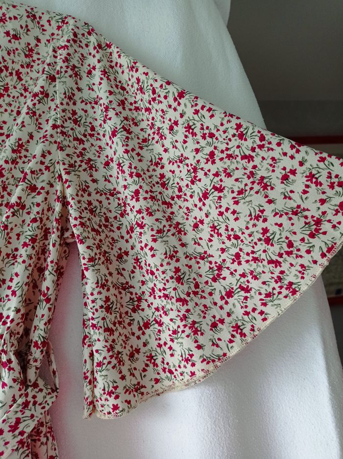 BLOUSE Beige Fleuri. - photo numéro 7