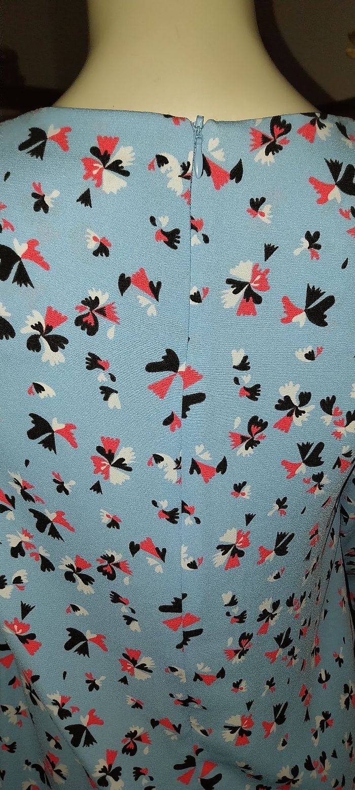 Robe printanière fleurie neuve by Naf Naf Taille 36 neuve - photo numéro 5