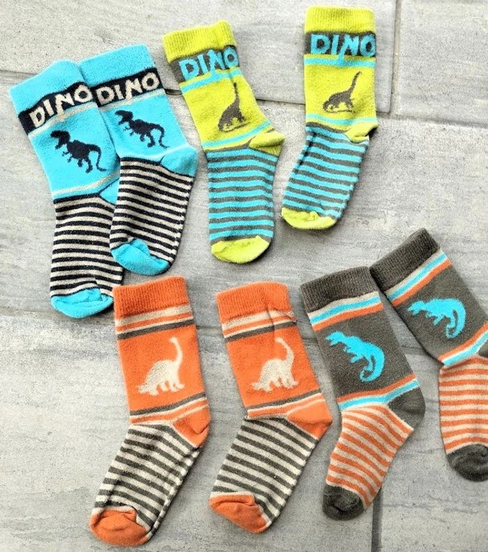 Lot n° 487 Chaussettes dinosaures 4 paires taille 23-26