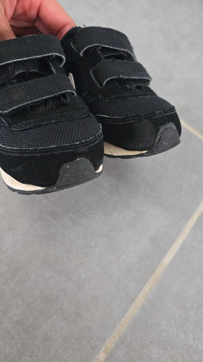 Basket nike noir et blanche - photo numéro 4