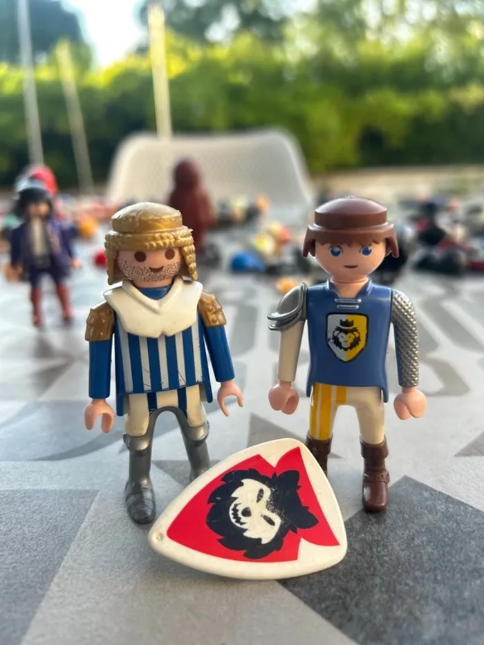 Lot de 2 figurines Playmobil chevalier médiéval