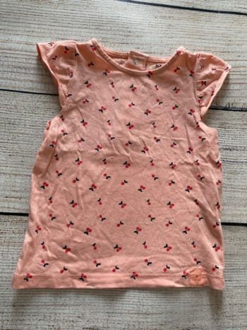 T-shirt cerise 🍒 9 mois