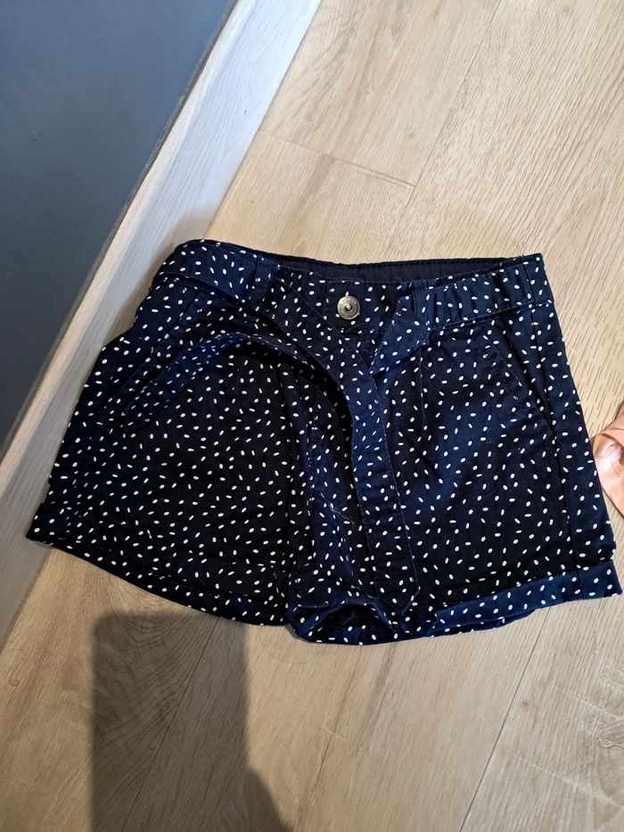 Lot de shorts et jupes neufs 5 ans - photo numéro 3