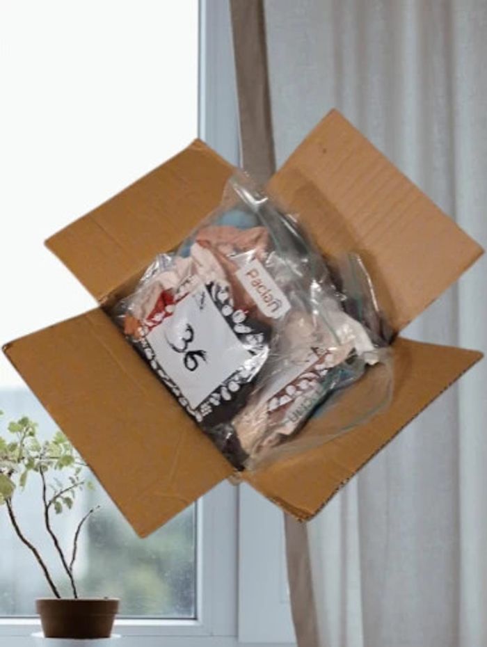 Gros lot spécial revendeur de 63 slips culottes strings