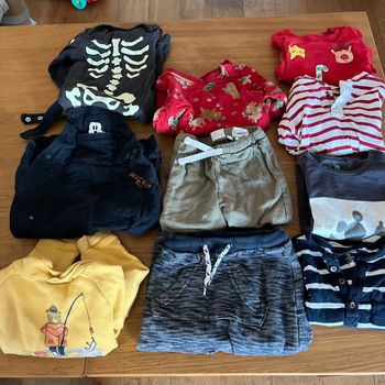 Lot vêtements 24 mois