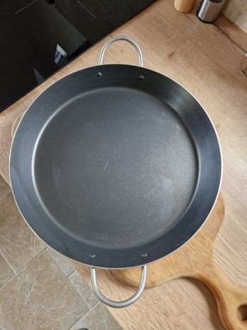 Grande poêle à Paella