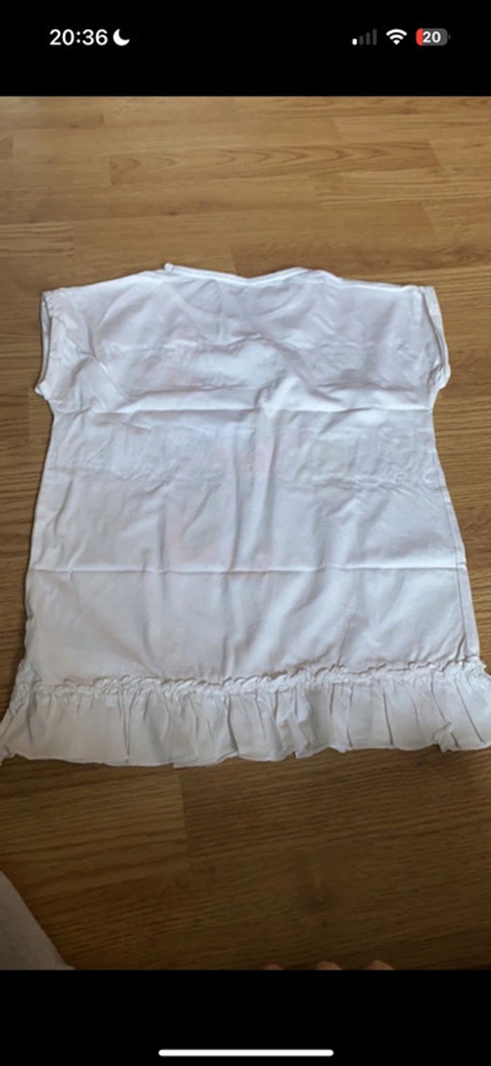 T-shirt blanc avec fleurs et papillon 12 ans - photo numéro 2