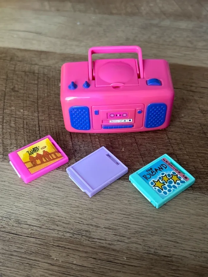 Boombox Barbie vintage + 3 pochettes CD