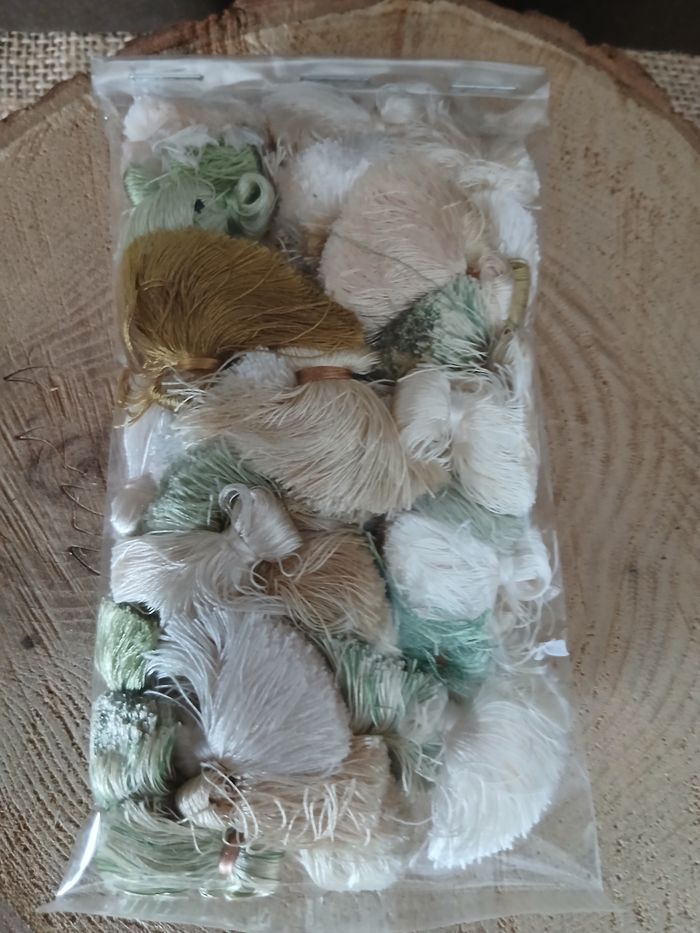 Lot de 50 glands pompons blanc crème vert - photo numéro 7