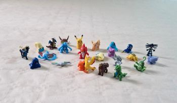 Figurines Pokémon Lot de 24 mini figurines multicolores