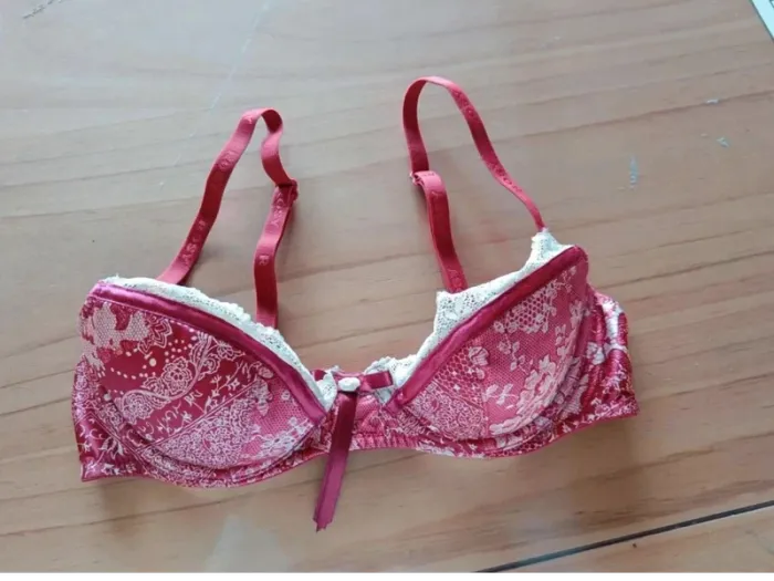 Soutien  gorge ampliforme  rouge