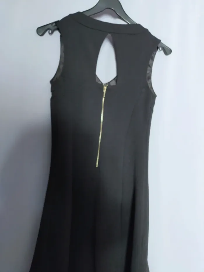 Robe noire - photo numéro 2