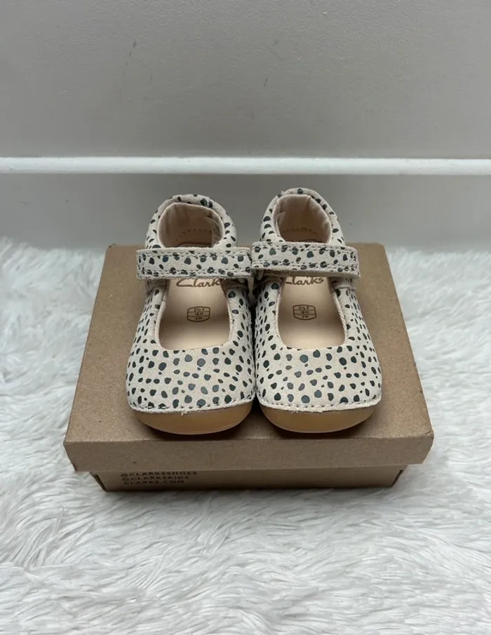 Chaussures / ballerine Clarks - photo numéro 2